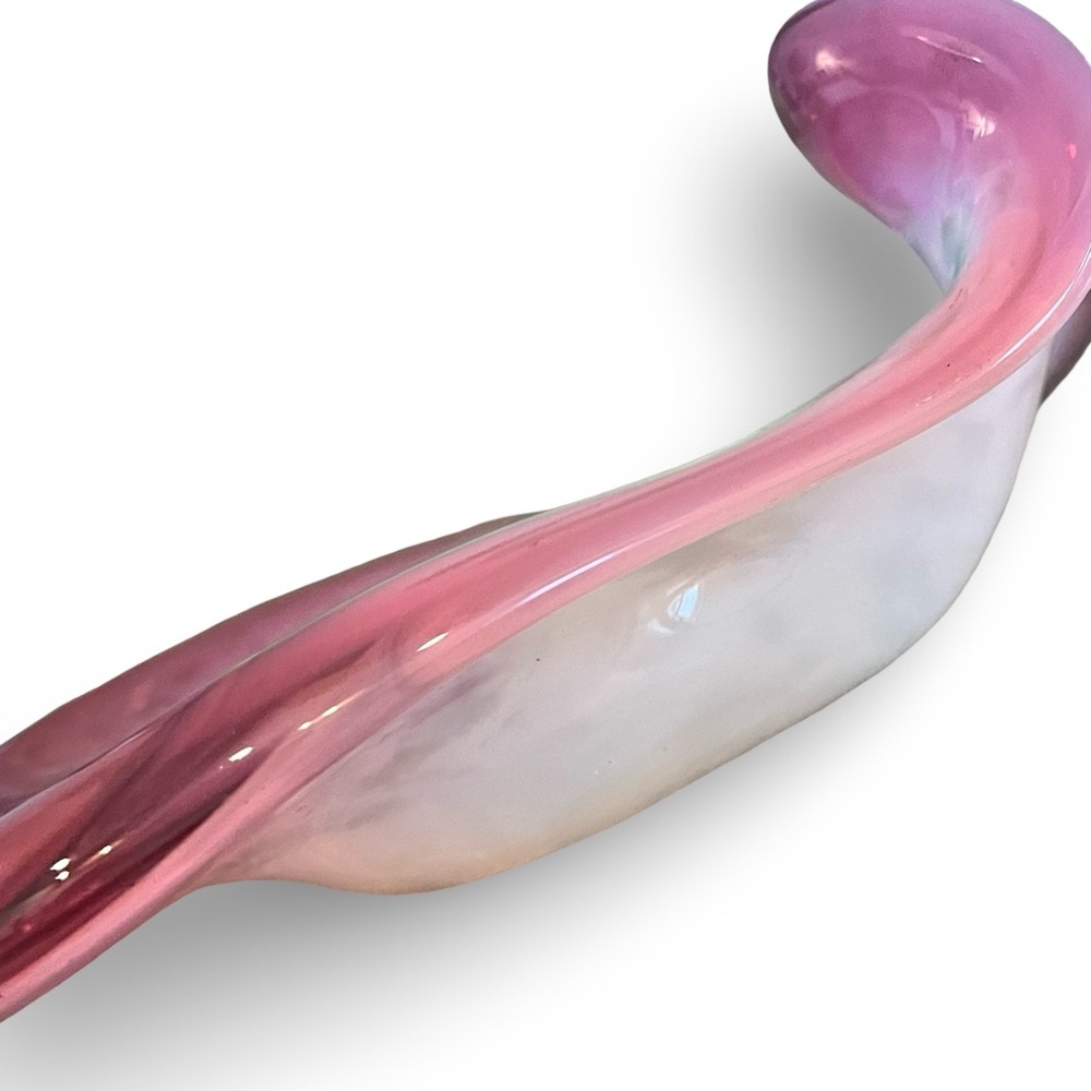 Mid-Century Fratelli Toso Murano White Opaline, Pink and Gold Art Glass Bowl - Picture 6 of 9